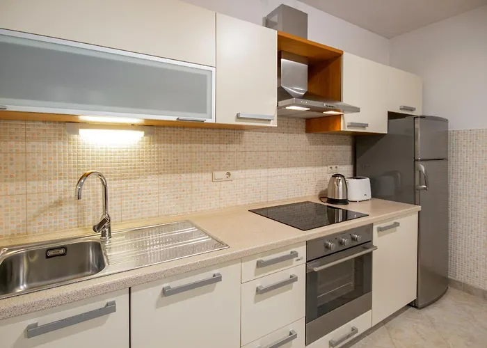 Apartments Klement Brela